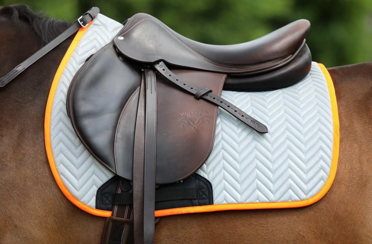 Shires Equi-Flector High Vis SaddleCloth - All Colours 7 Shires Equi-Flector High Vis SaddleCloth - All Colours - Image 5